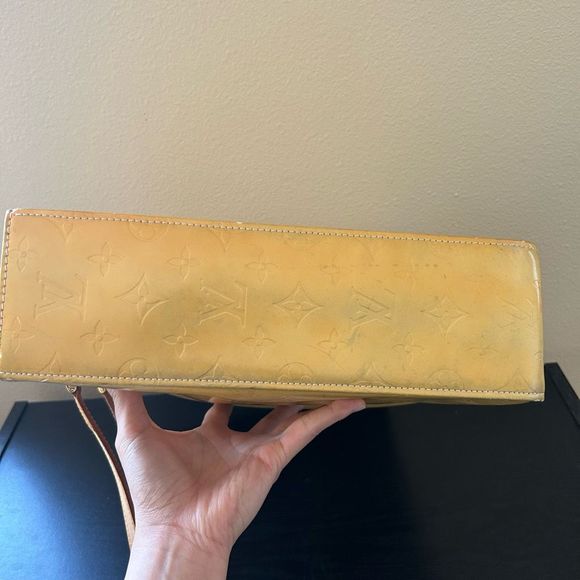 Authentic Louis Vuitton Vernis Tote Monogram Bag - Picture 15 of 15